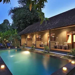 2* Pensión Jerogadung House